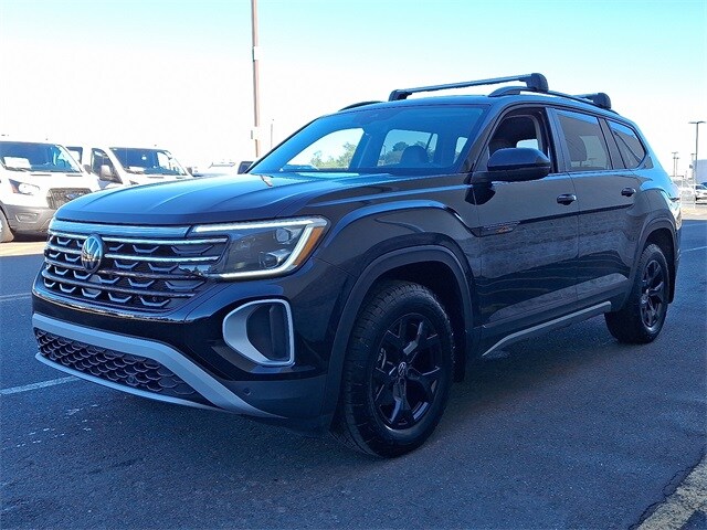 2024 Volkswagen Atlas Peak Edition SE Technology photo 3
