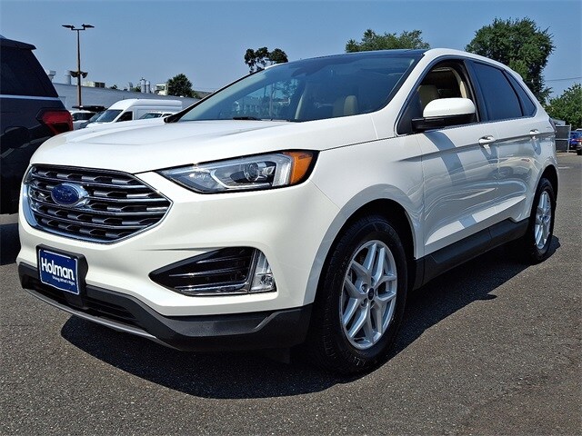 2022 Ford Edge SEL photo 3