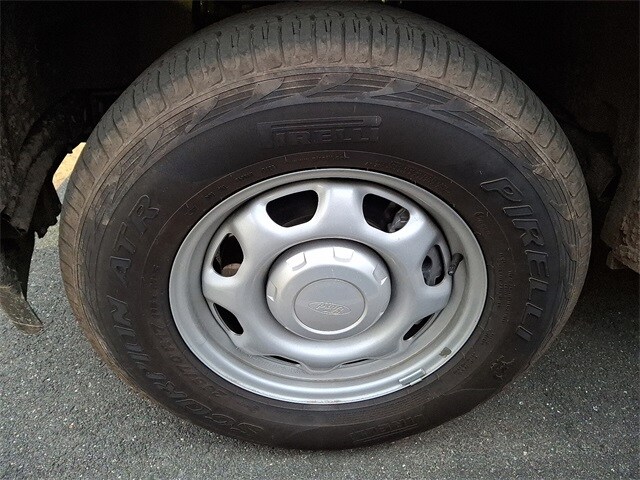 2025 Ford F-150 XL photo 4