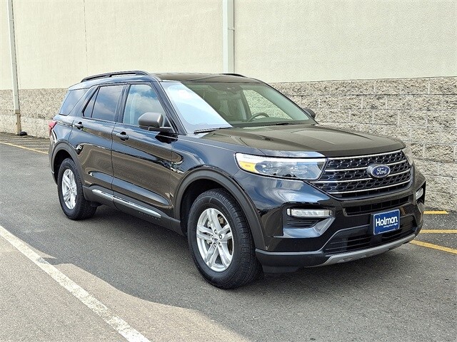 2023 Ford Explorer XLT photo 2
