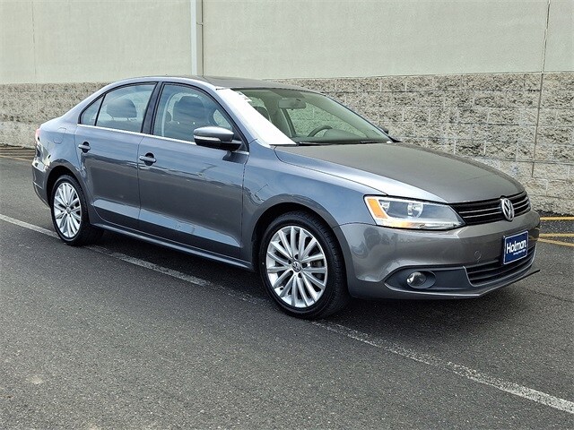 2011 Volkswagen Jetta SEL photo 2