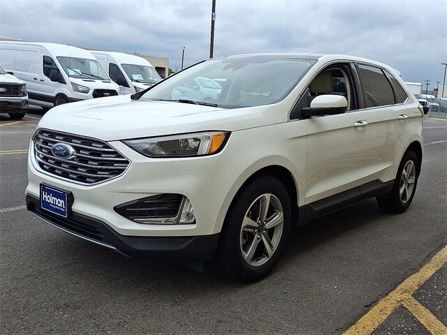 2022 Ford Edge SEL photo 4