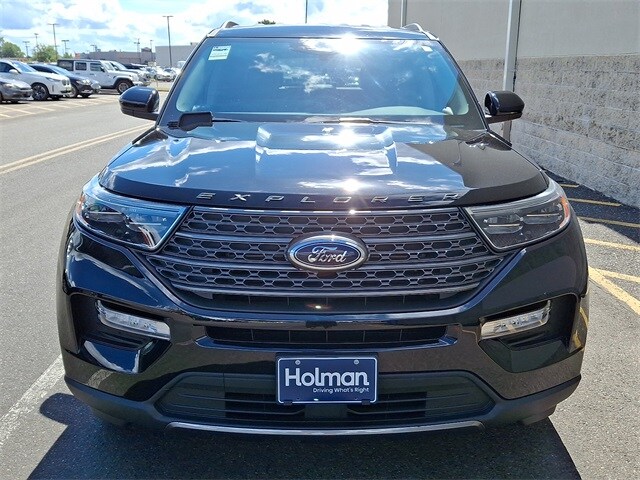 2022 Ford Explorer XLT photo 3