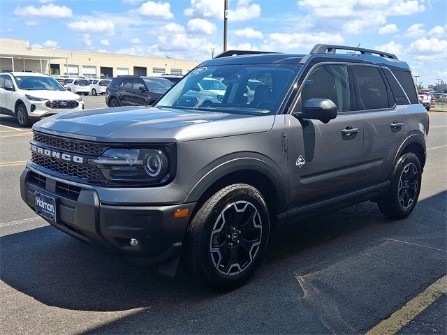 2025 Ford Bronco Sport Outer Banks photo 3