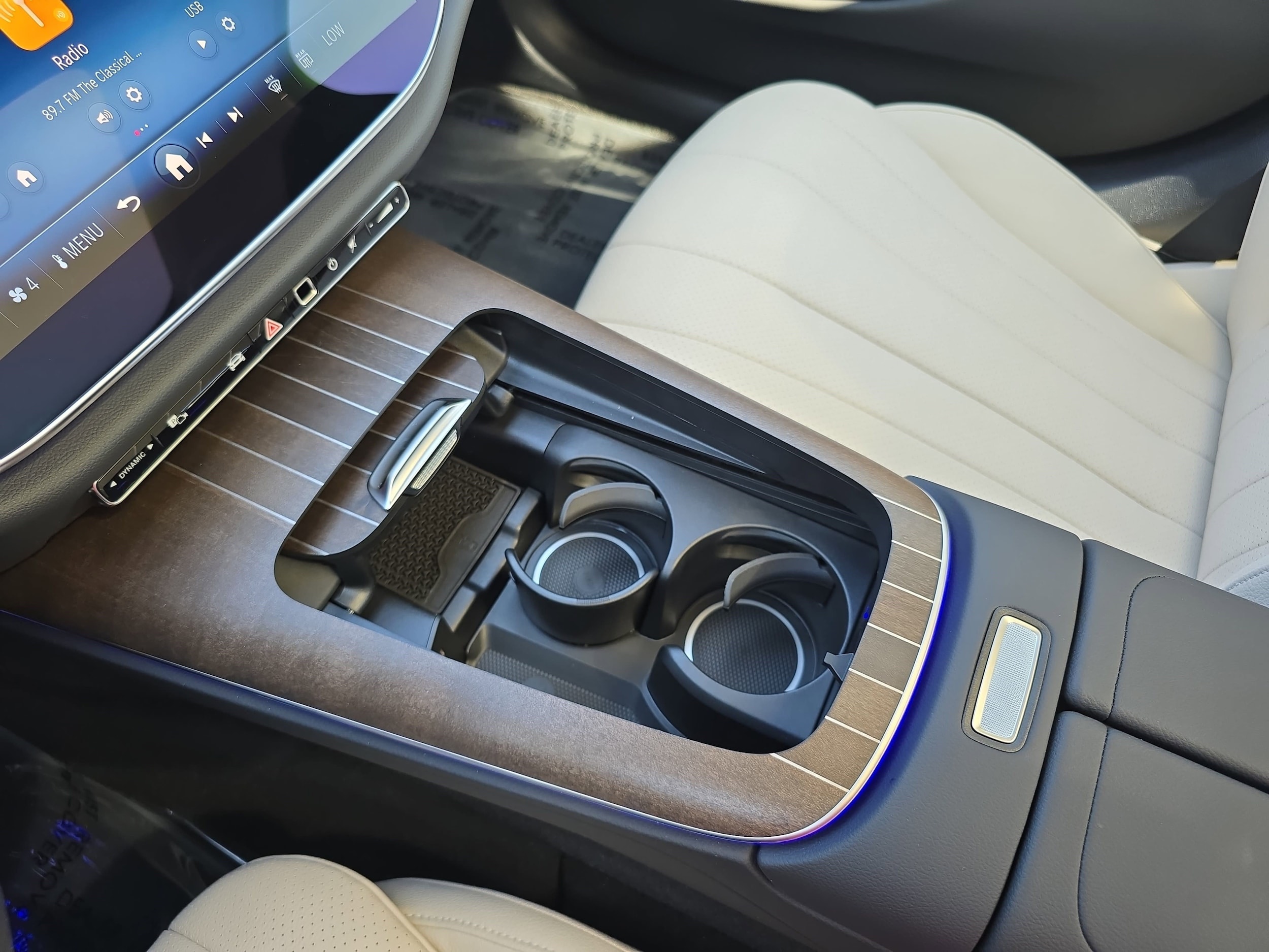 2026 Mercedes-Benz E-Class E350 - Photo 25