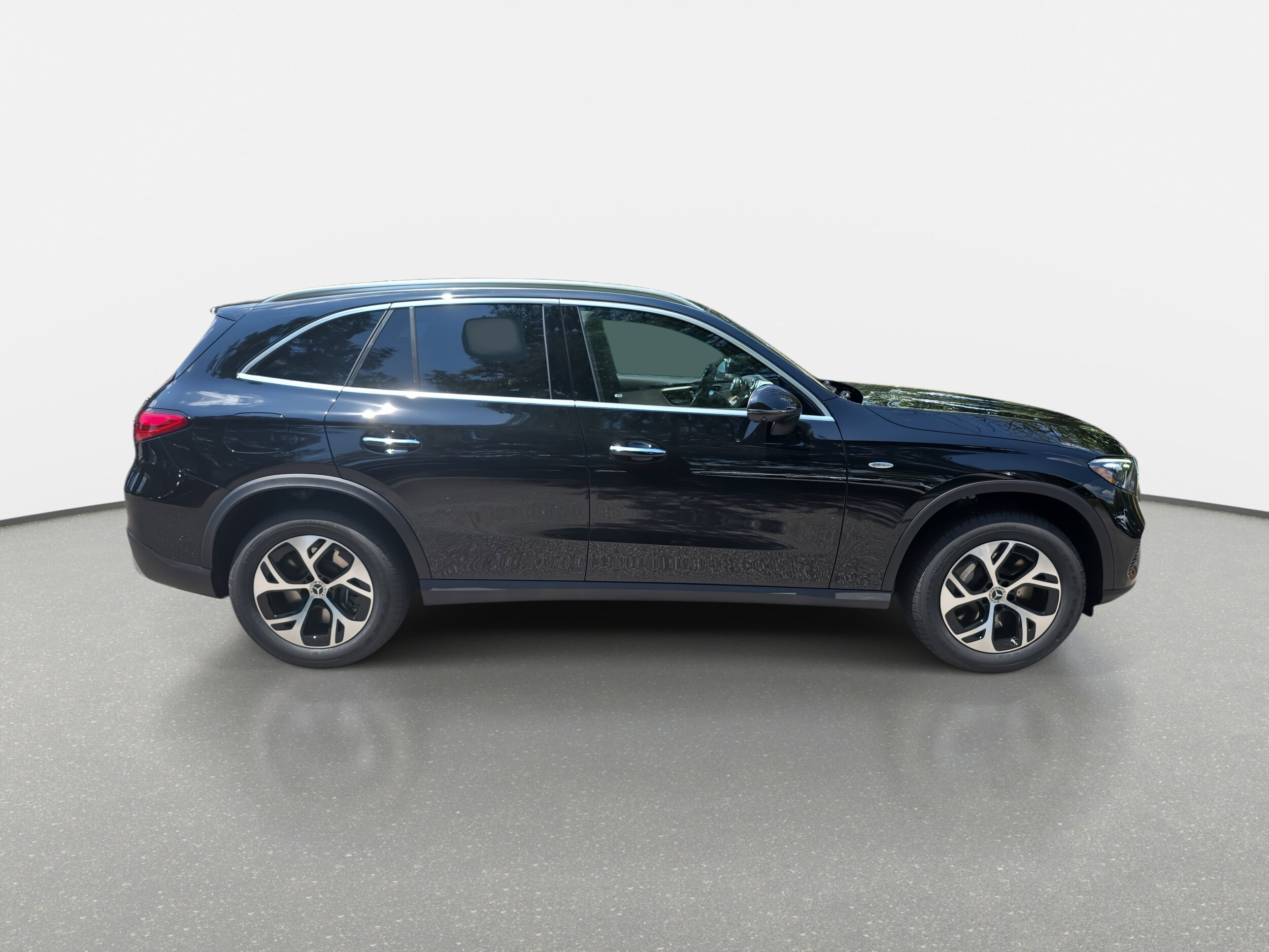 2025 Mercedes Benz GLC 350e 4MATIC photo 4