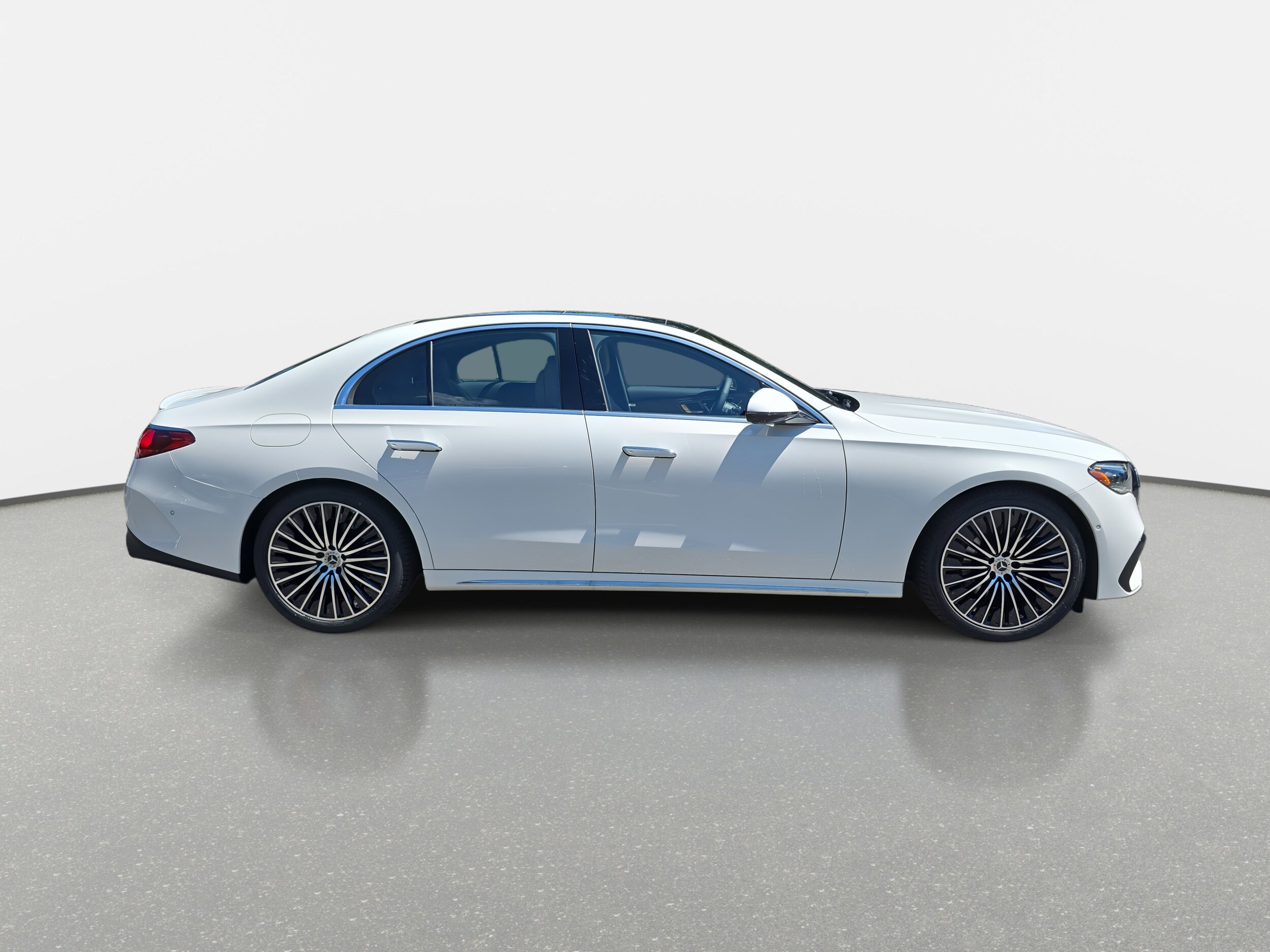 2026 Mercedes Benz E 350 photo 4
