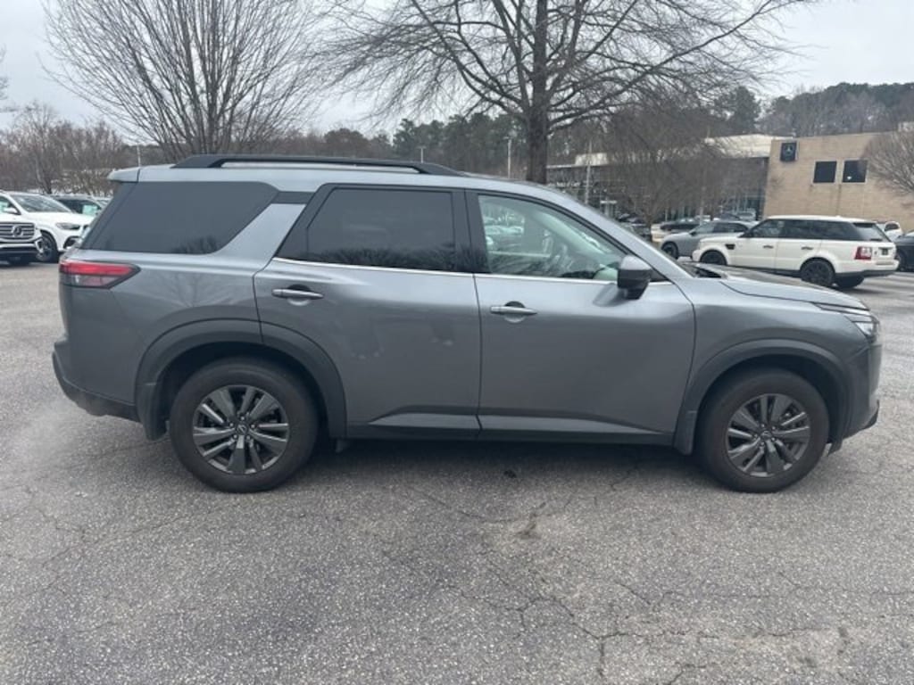 Used 2024 Nissan Pathfinder SV SUV