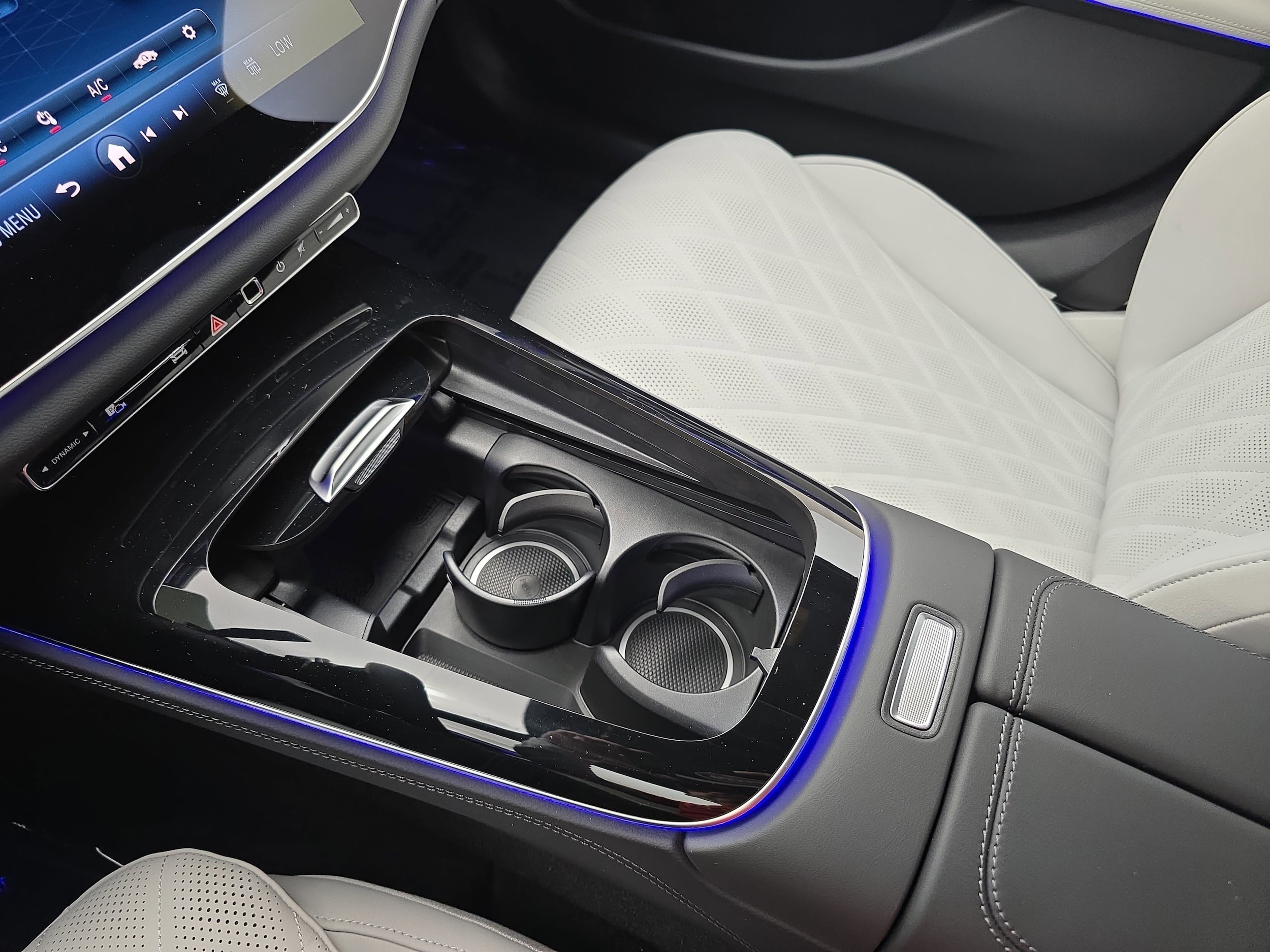 2026 Mercedes-Benz E-Class E350 - Photo 25