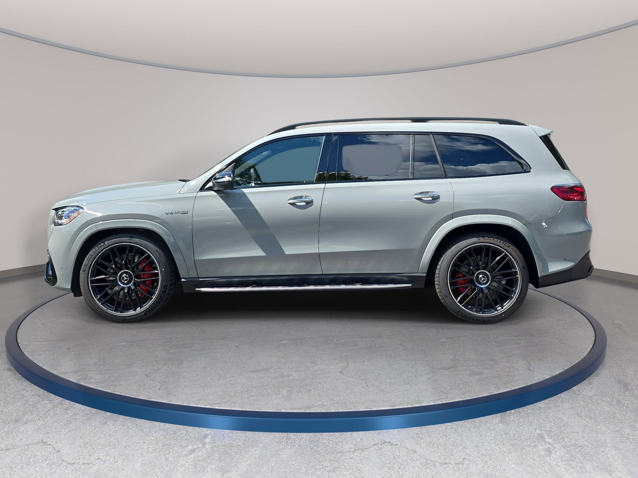 2026 Mercedes-Benz GLS AMG GLS 63 - Photo 8