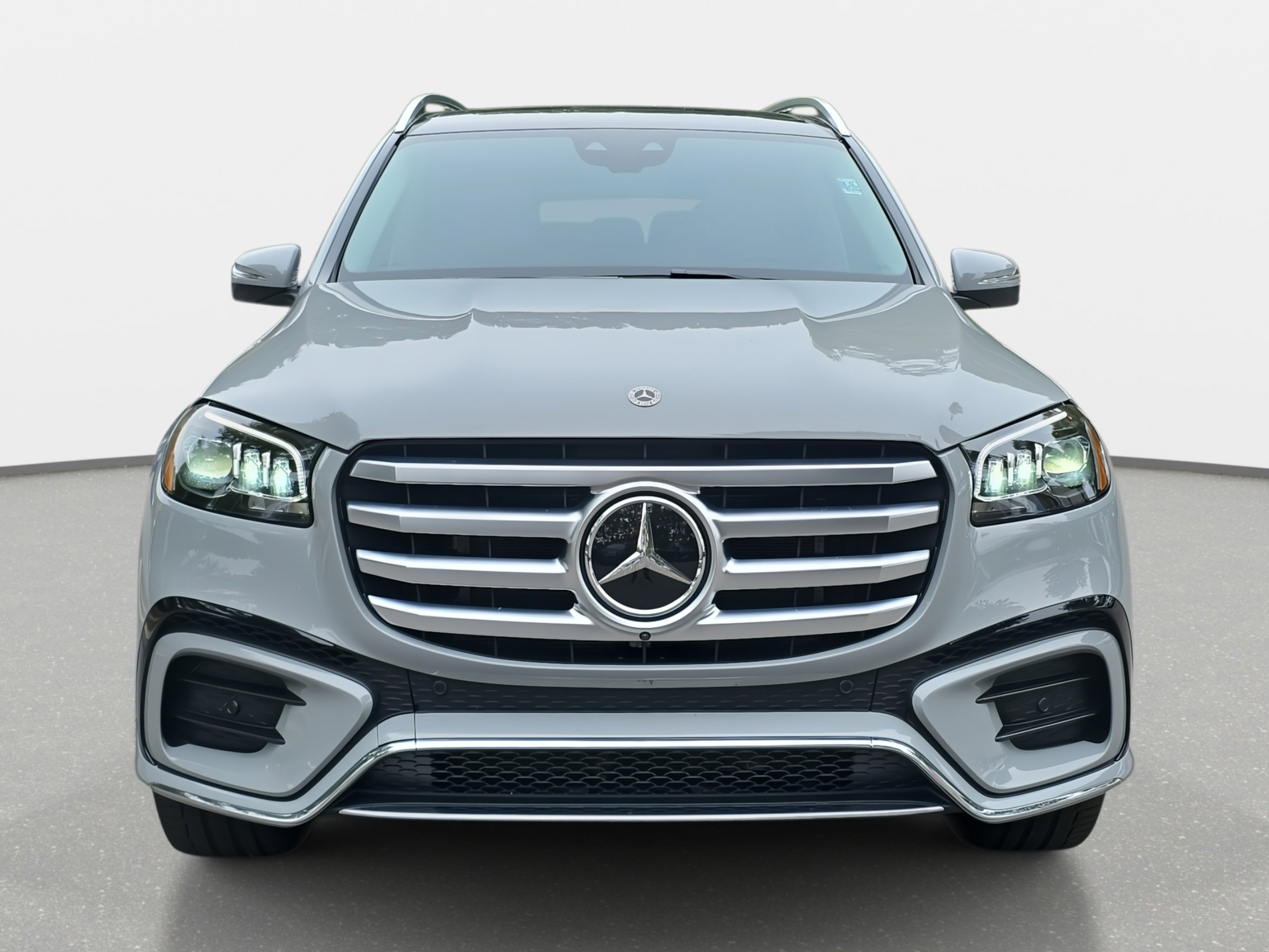 2024 Mercedes Benz GLS 580 photo 2