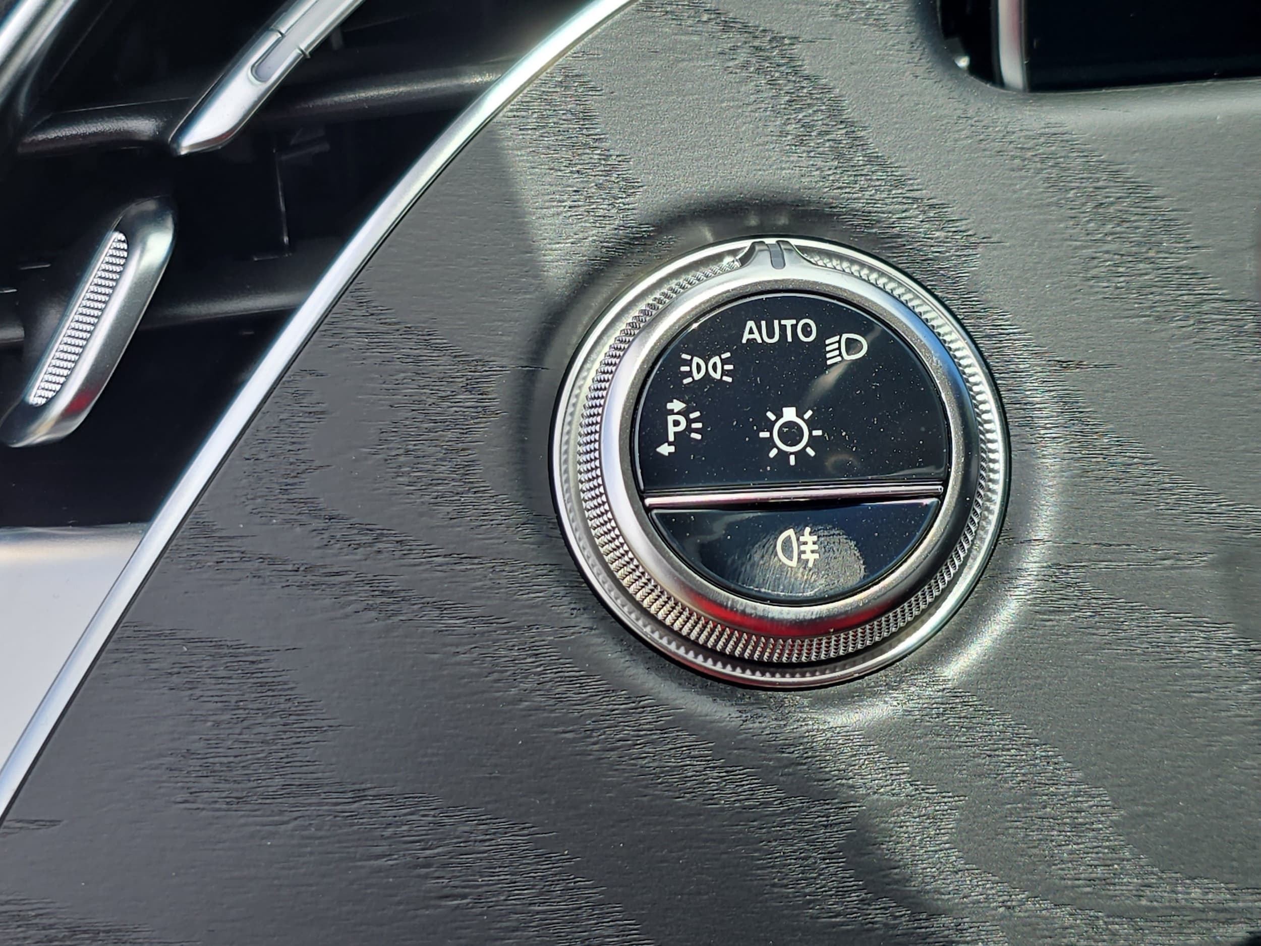 2026 Mercedes-Benz E-Class E350 - Photo 25
