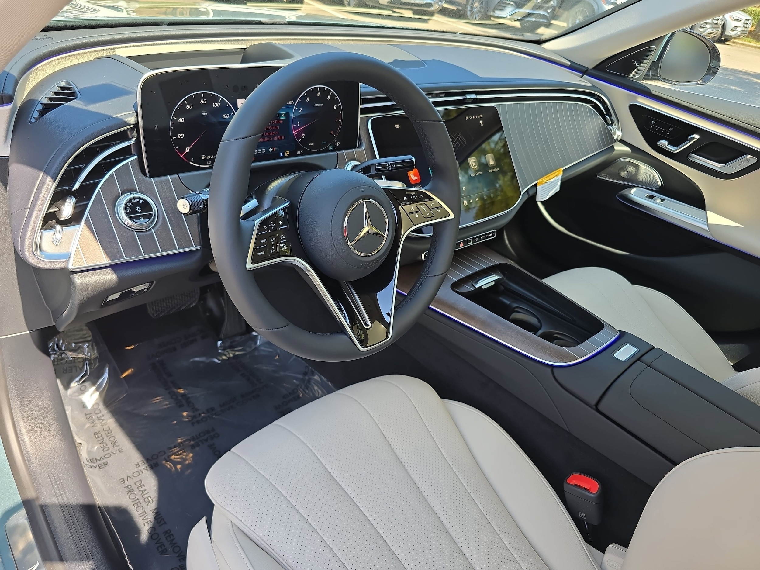 2026 Mercedes-Benz E-Class E350 - Photo 16