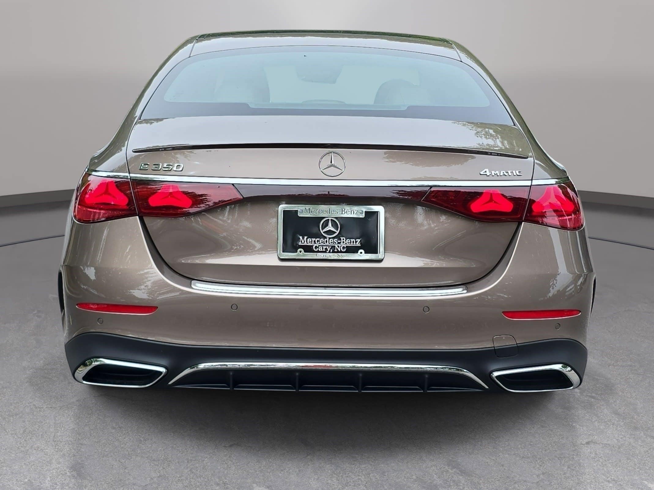 2026 Mercedes-Benz E-Class E350 - Photo 6