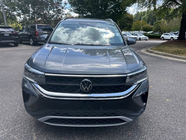 2024 Volkswagen Taos SE photo 2