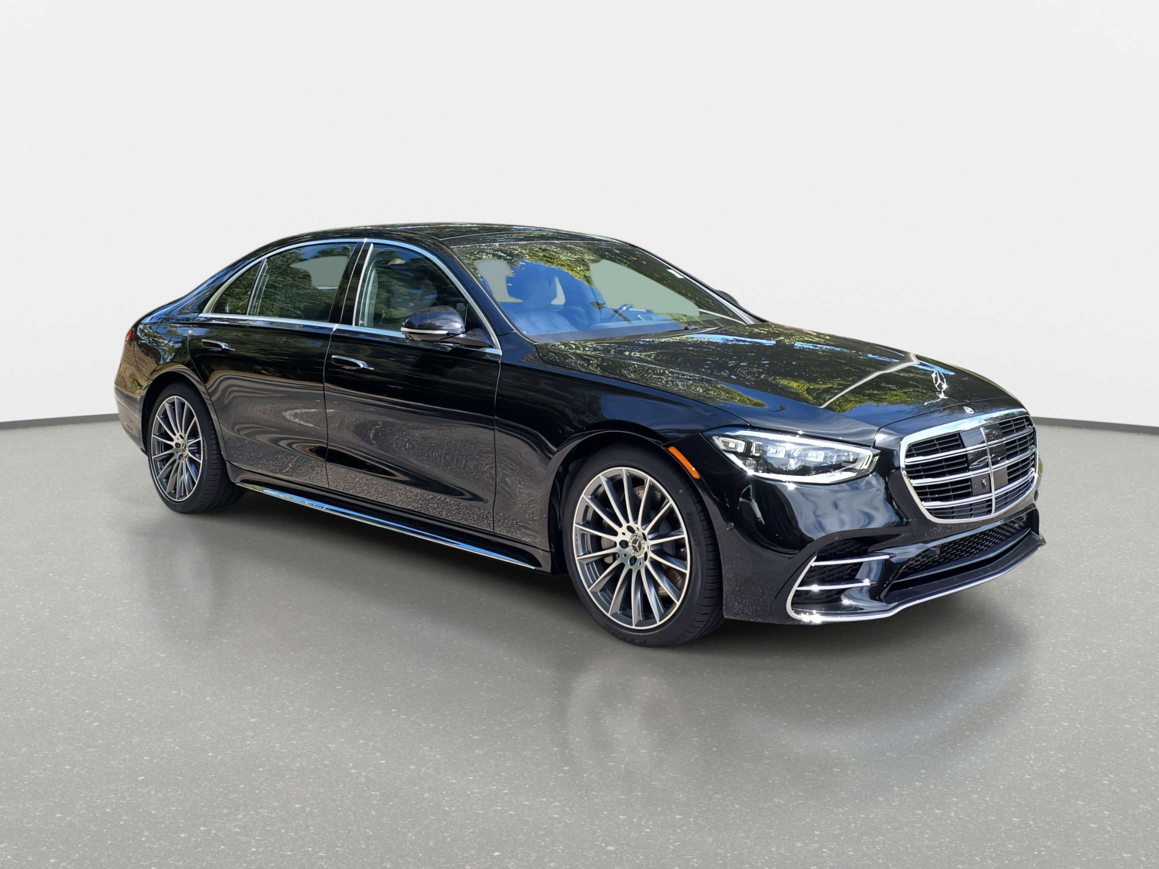 2026 Mercedes Benz S 580e 4MATIC photo 3