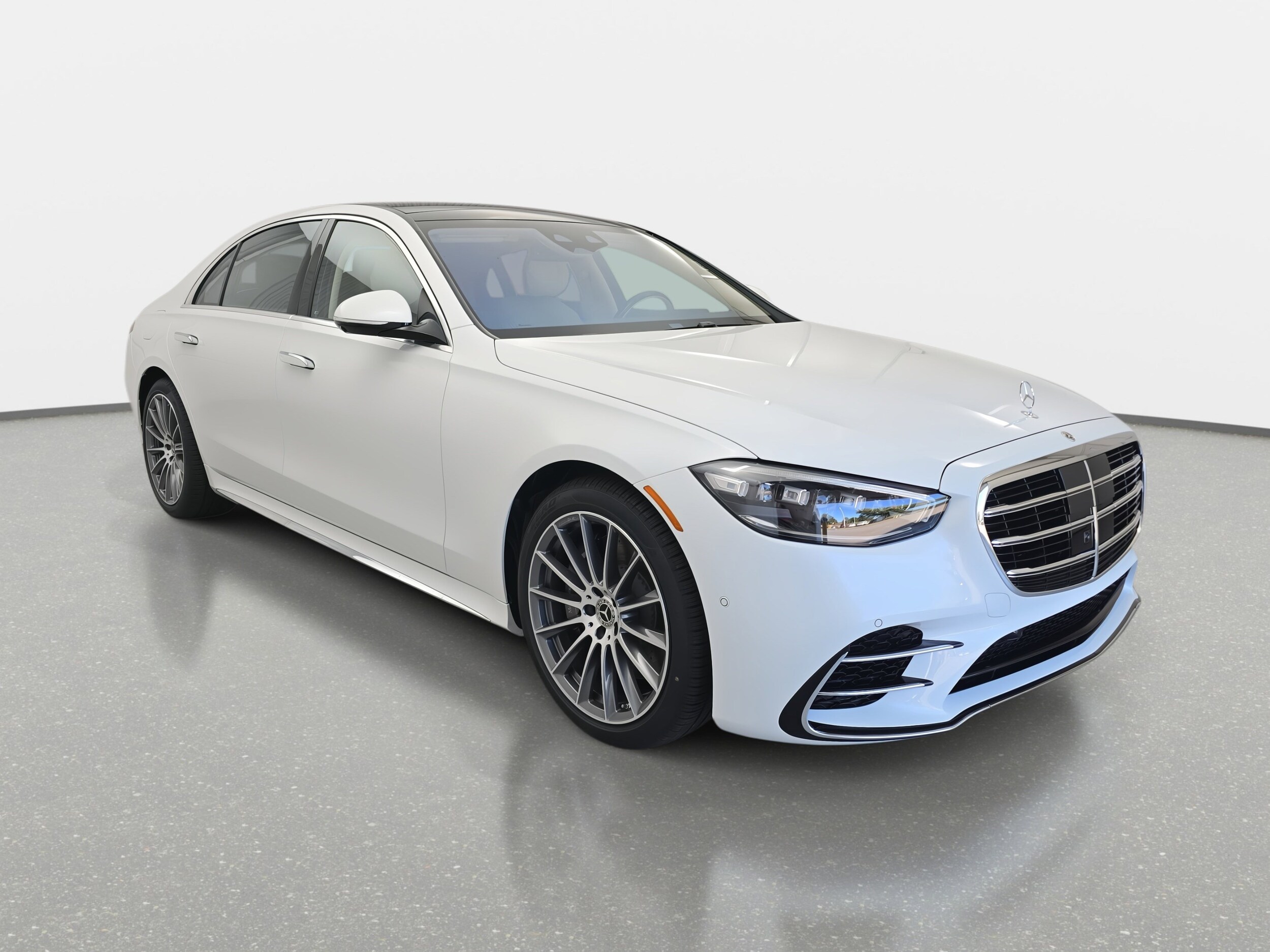 2026 Mercedes Benz S 580 4MATIC photo 3