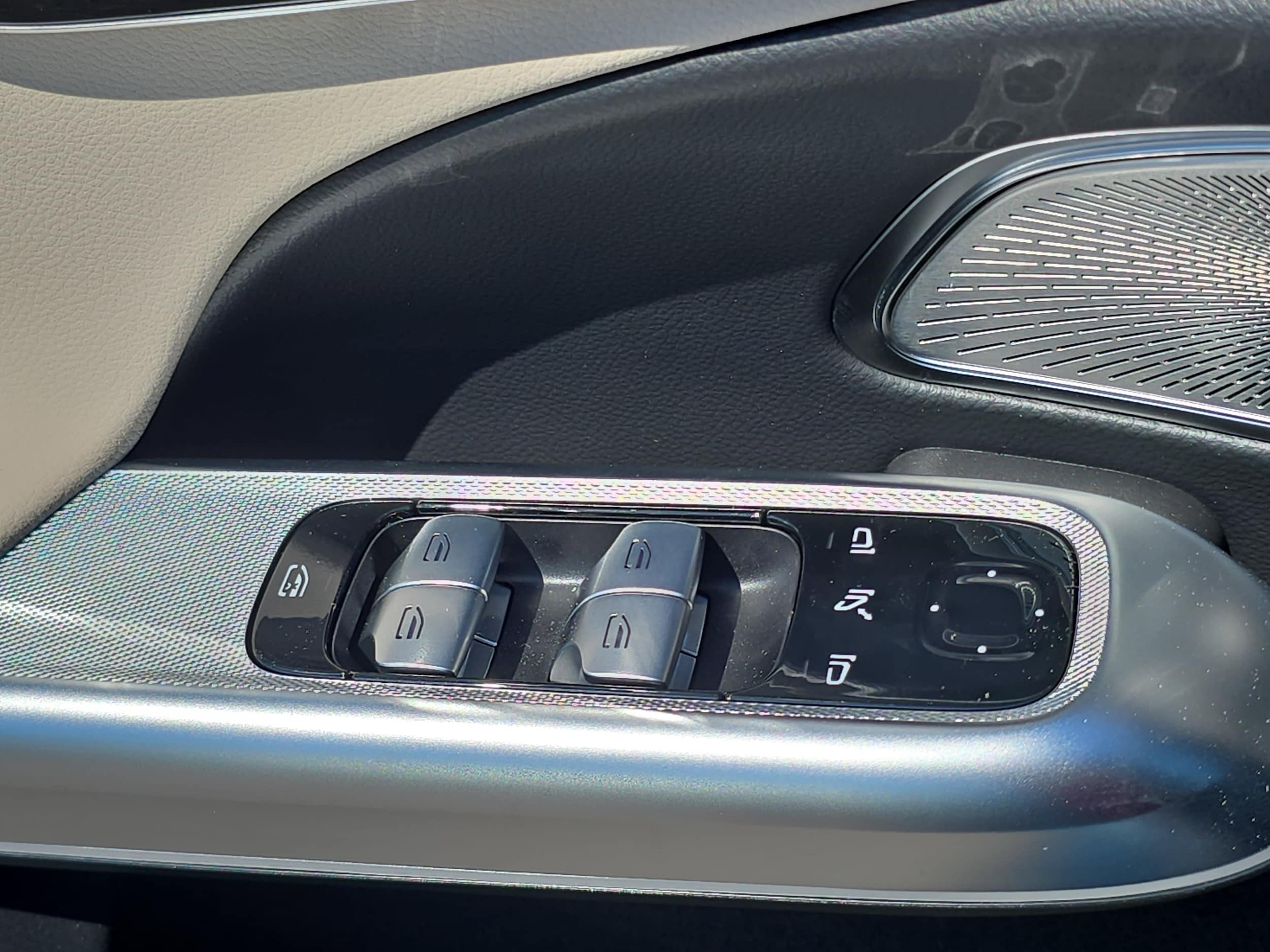 2026 Mercedes-Benz E-Class E350 - Photo 28
