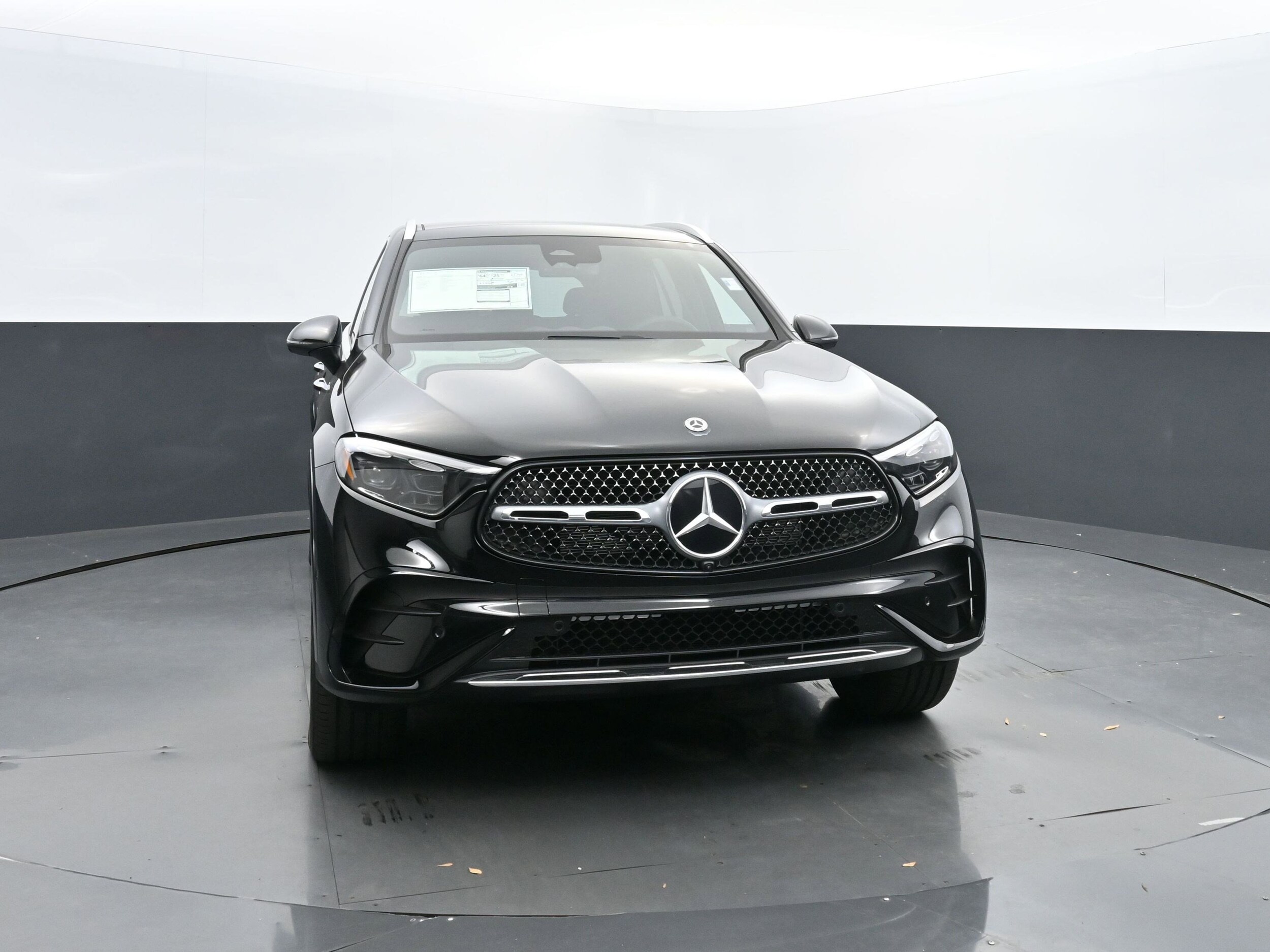 2025 Mercedes Benz GLC 350e 4MATIC photo 2