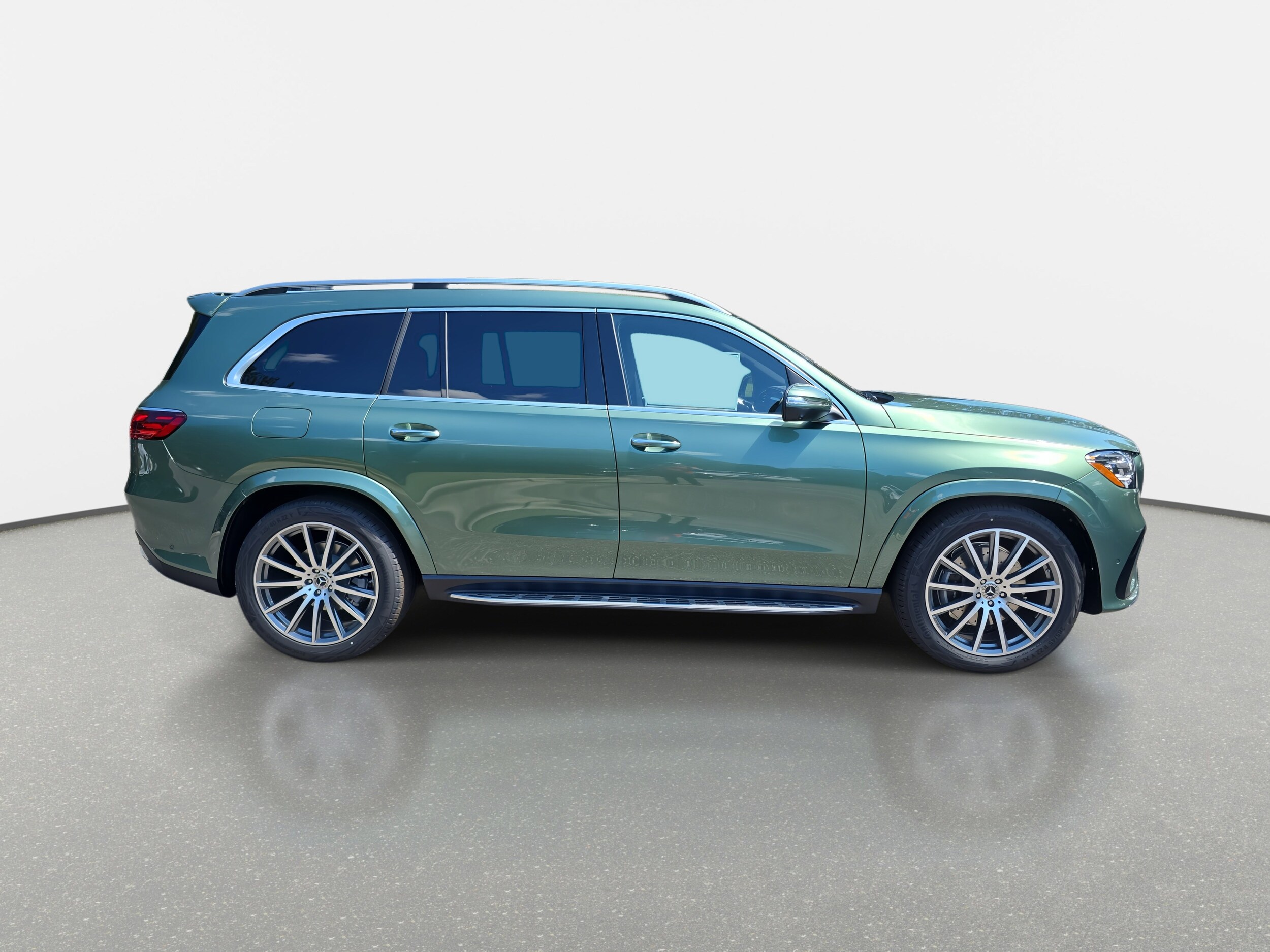 2026 Mercedes Benz GLS 450 4MATIC photo 4