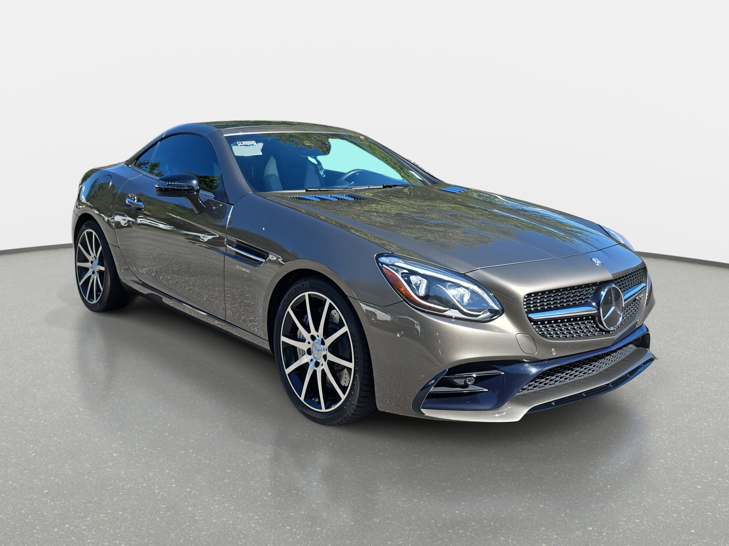 2017 Mercedes Benz SLC AMG 43 photo 3