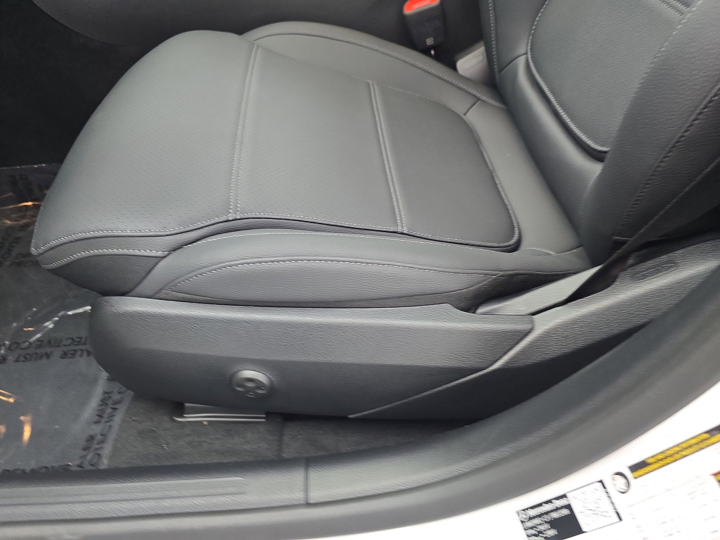 2026 Mercedes-Benz C-Class Sedan C 300 - Photo 28