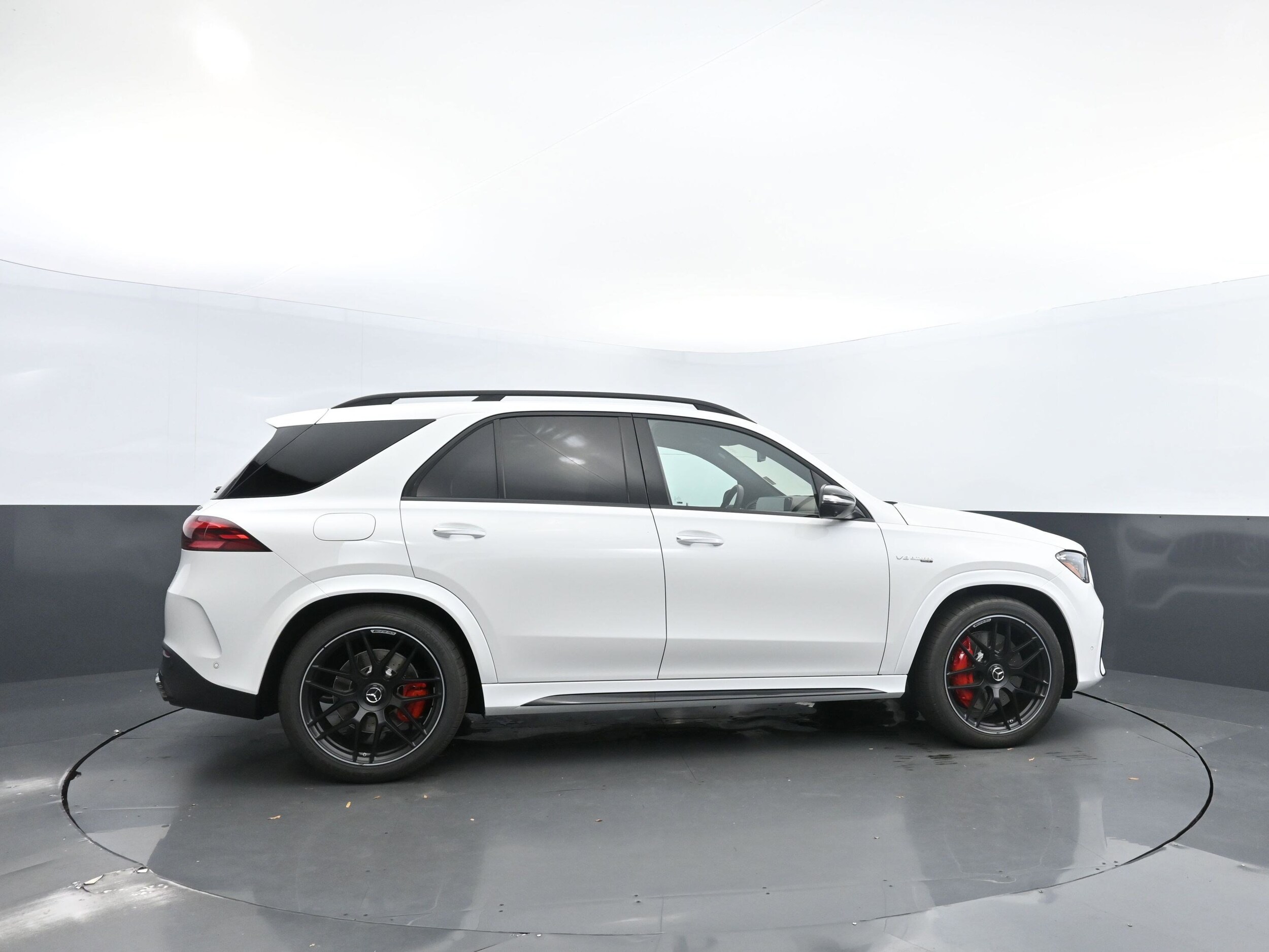 2025 Mercedes Benz GLE AMG 63 S photo 4
