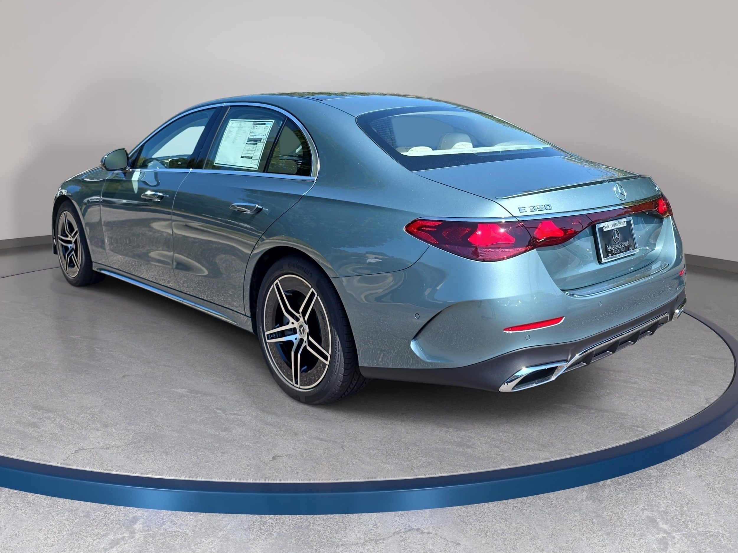 2026 Mercedes-Benz E-Class E350 - Photo 7
