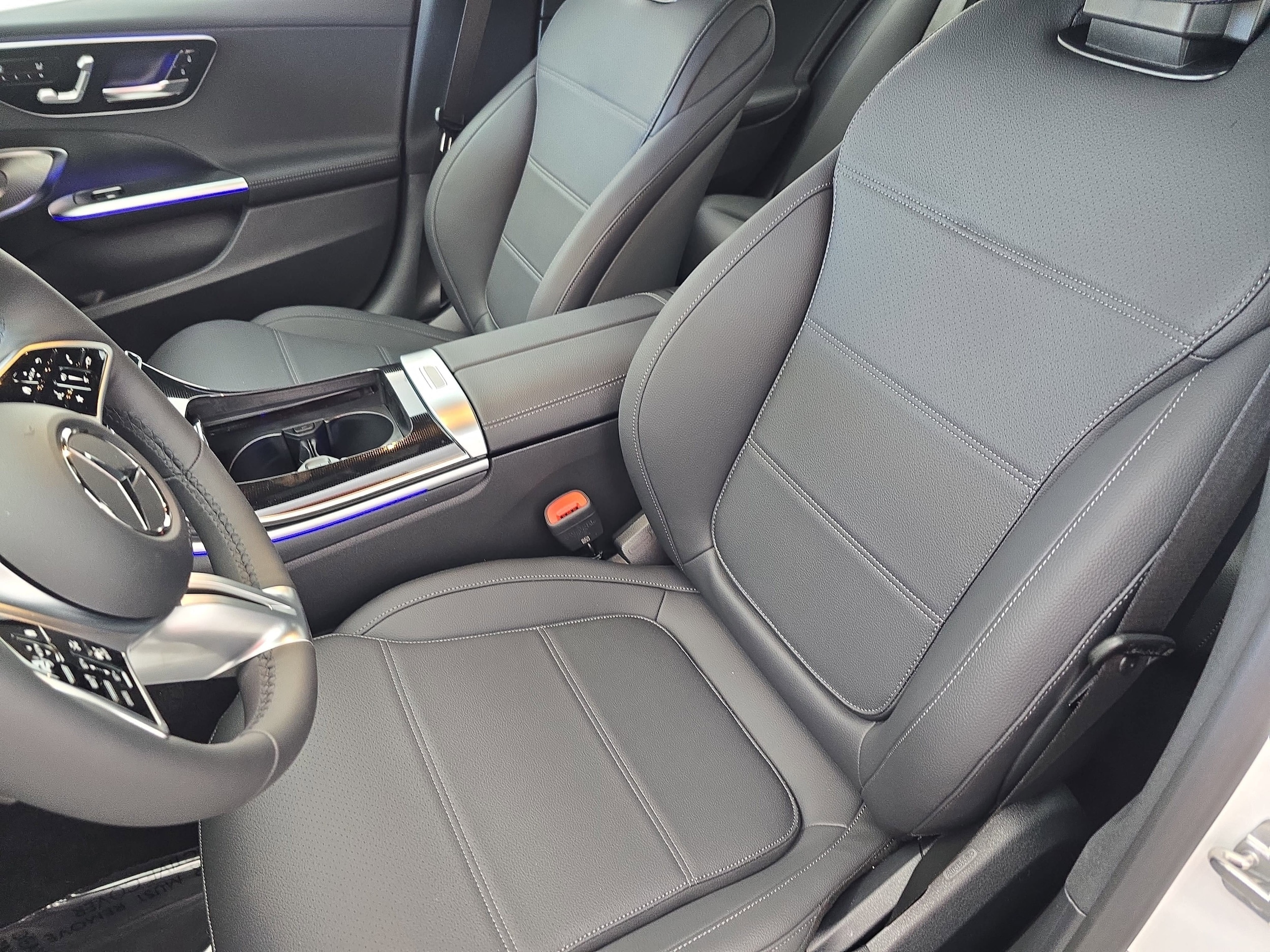 2026 Mercedes-Benz C-Class Sedan C 300 - Photo 15