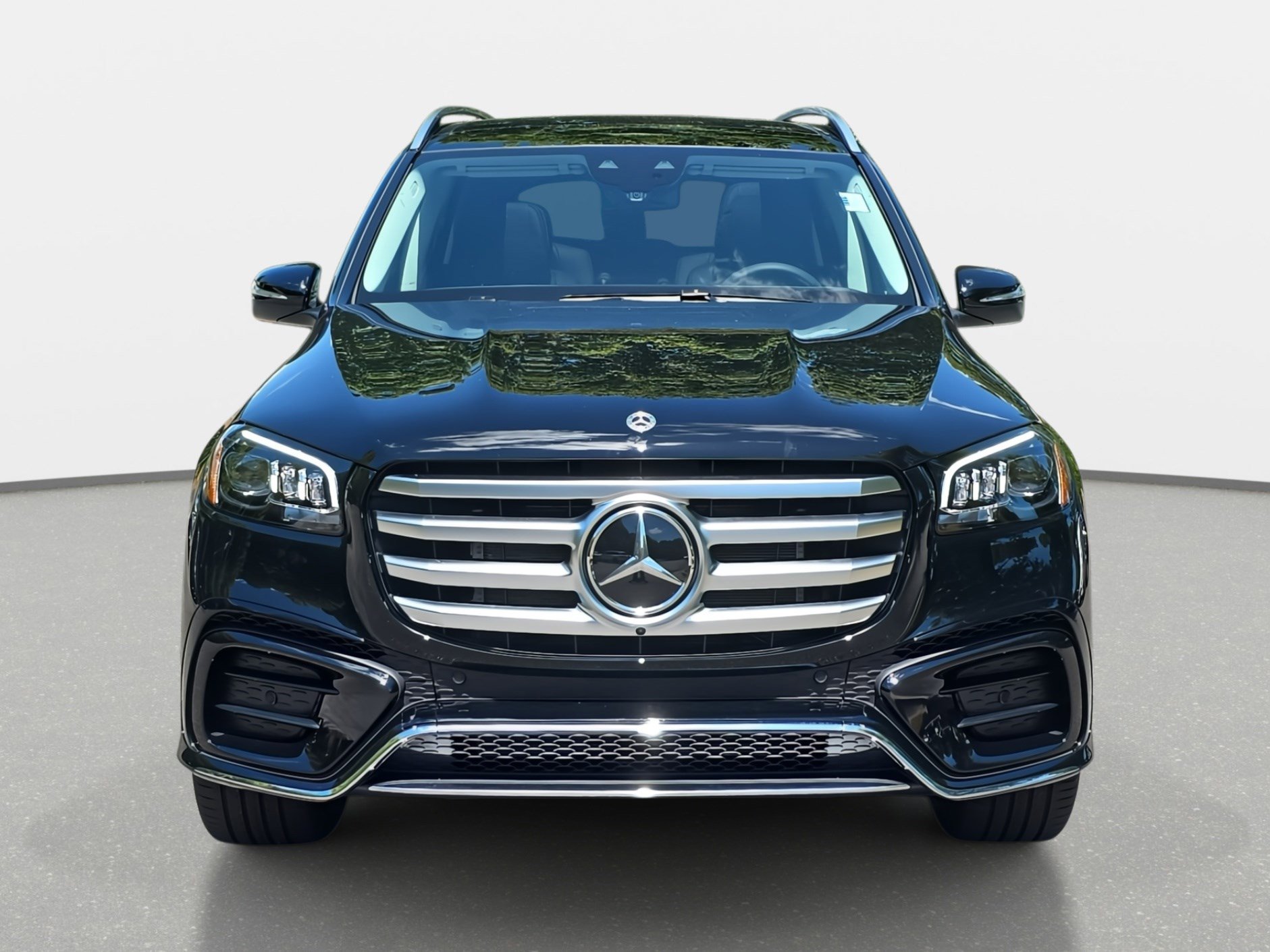 2025 Mercedes Benz GLS 450 4MATIC photo 2
