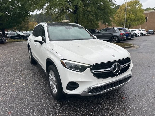 2025 Mercedes Benz GLC 300 4MATIC photo 2