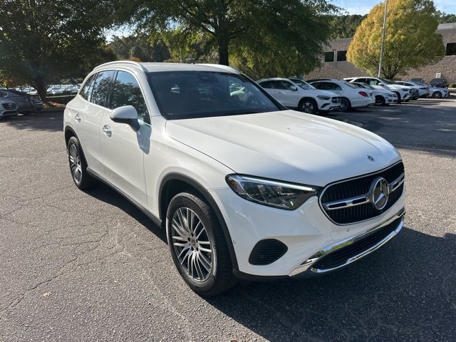 2025 Mercedes Benz GLC 300 photo 3