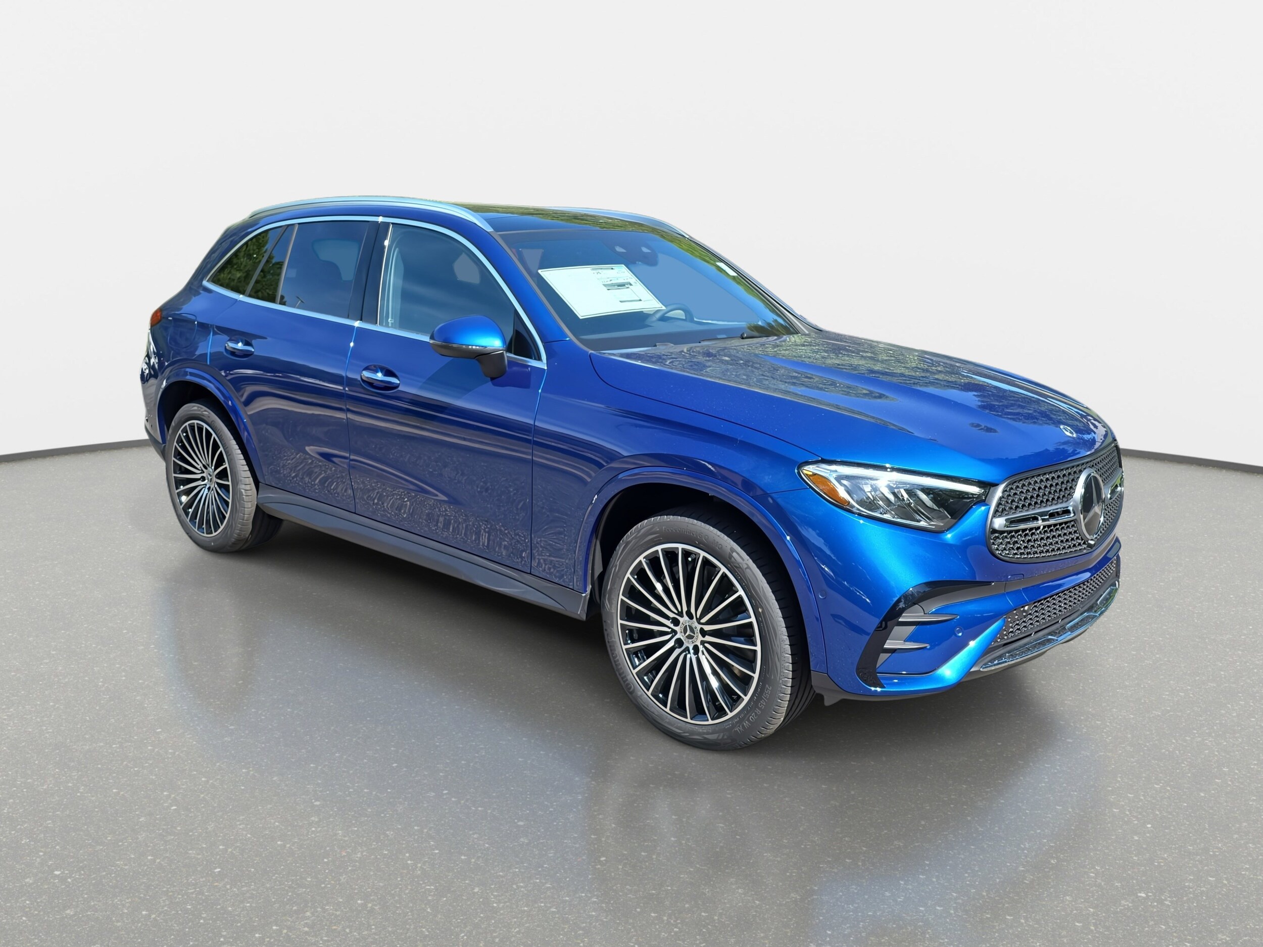 2025 Mercedes Benz GLC 300 4MATIC photo 3