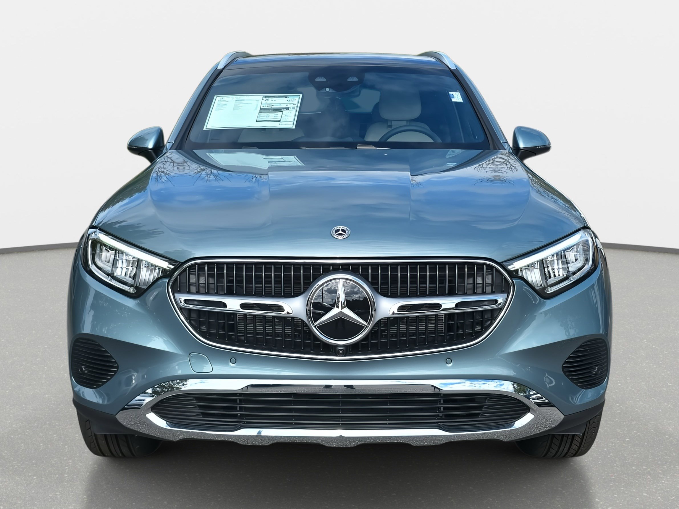 2026 Mercedes Benz GLC 300 4MATIC photo 2