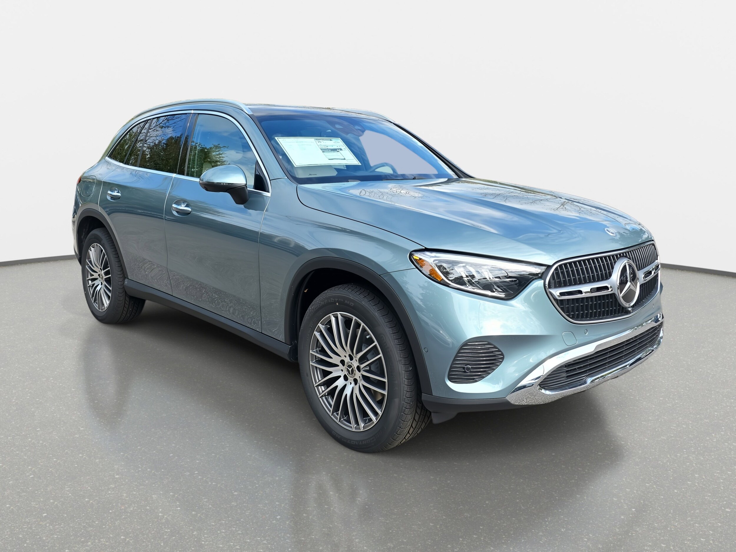 2026 Mercedes Benz GLC 300 4MATIC photo 3