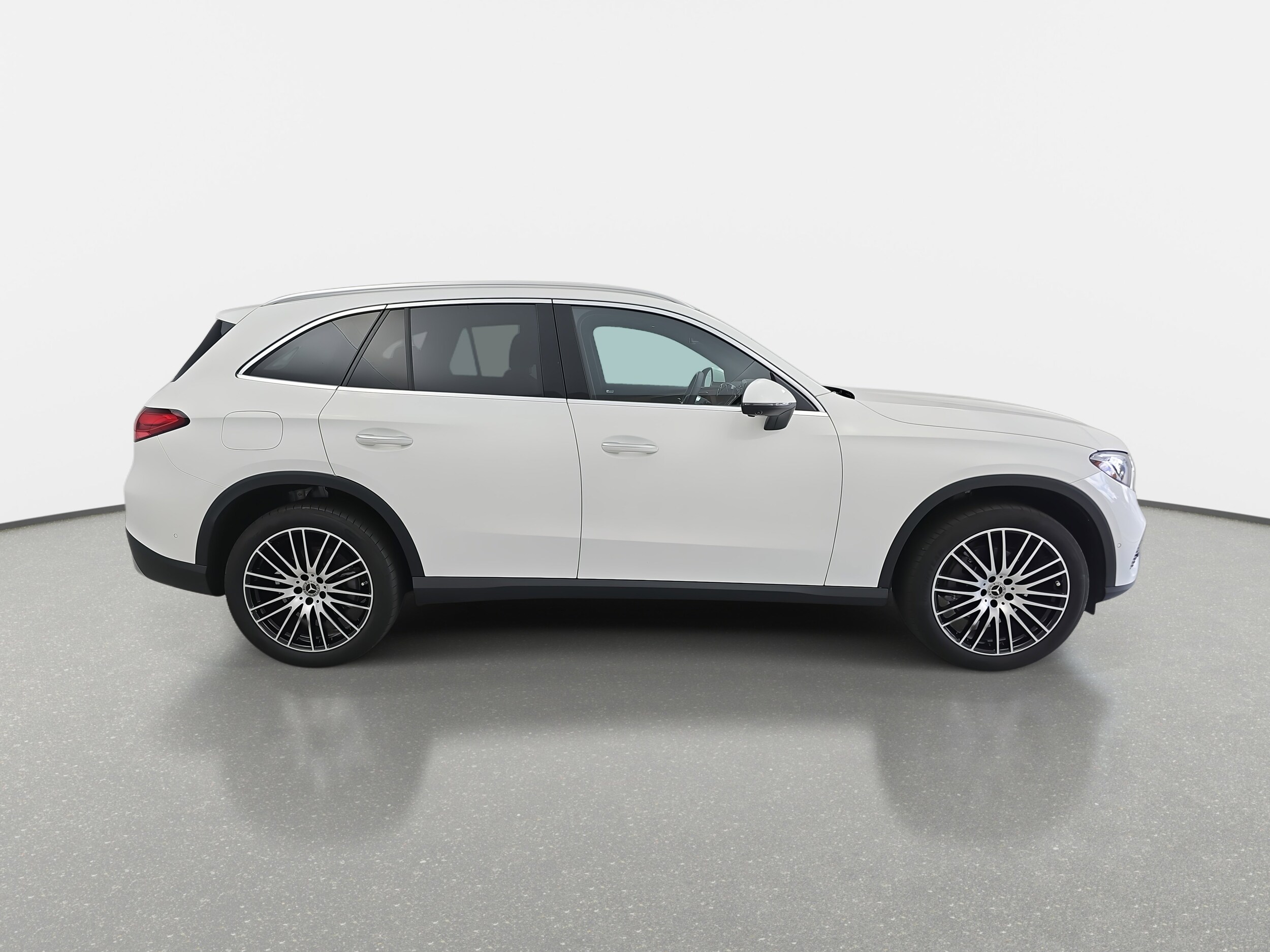 2023 Mercedes Benz GLC 300 photo 2