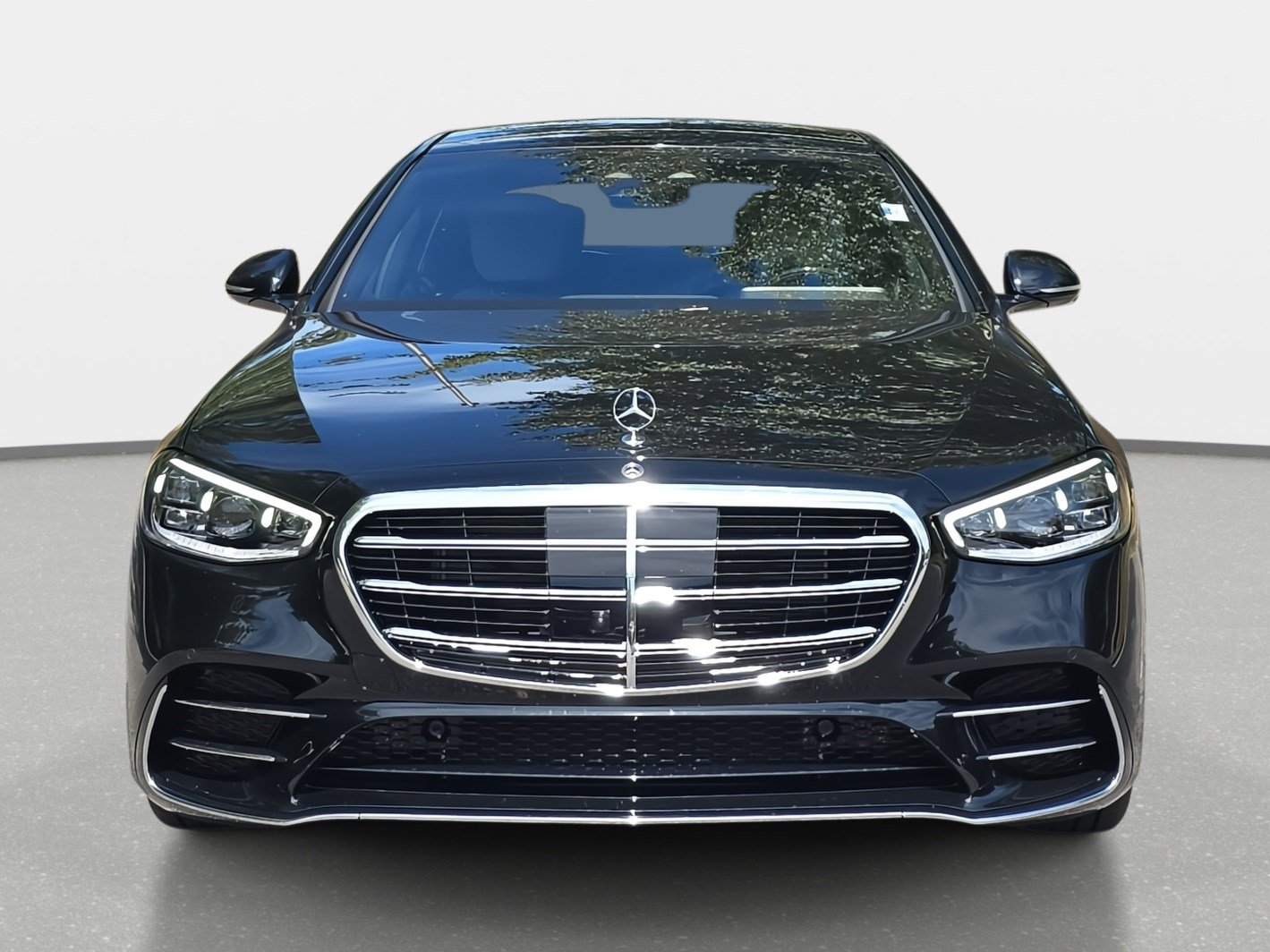 2026 Mercedes Benz S 580e 4MATIC photo 2