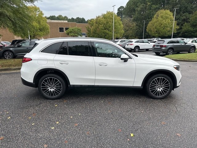 2023 Mercedes Benz GLC 300 photo 4