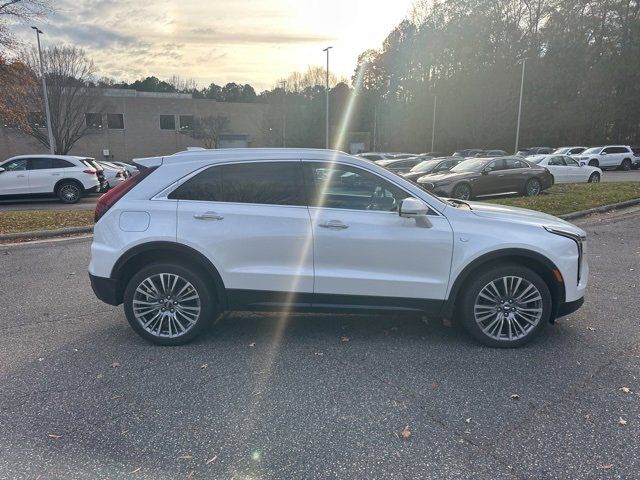 2025 Cadillac XT4 Premium Luxury photo 4