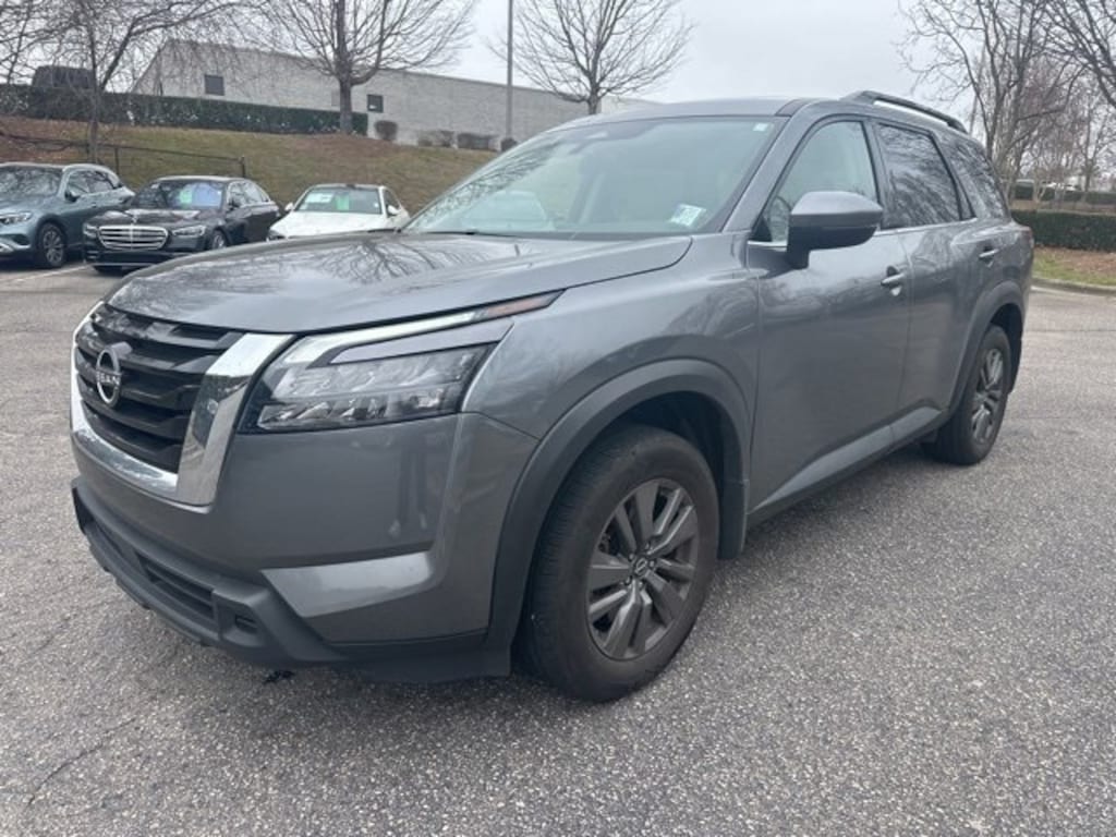 Used 2024 Nissan Pathfinder SV SUV