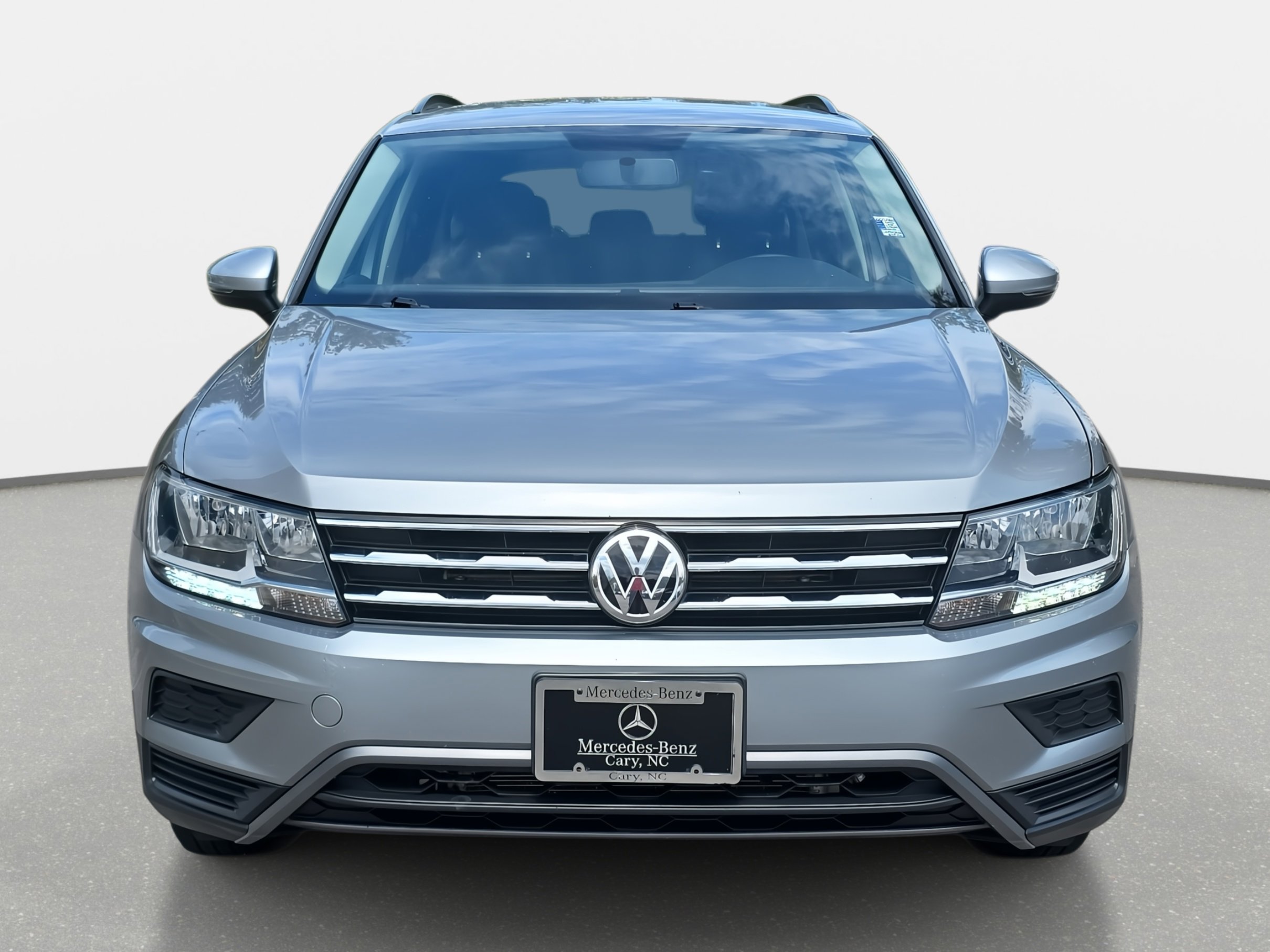 2020 Volkswagen Tiguan S photo 2