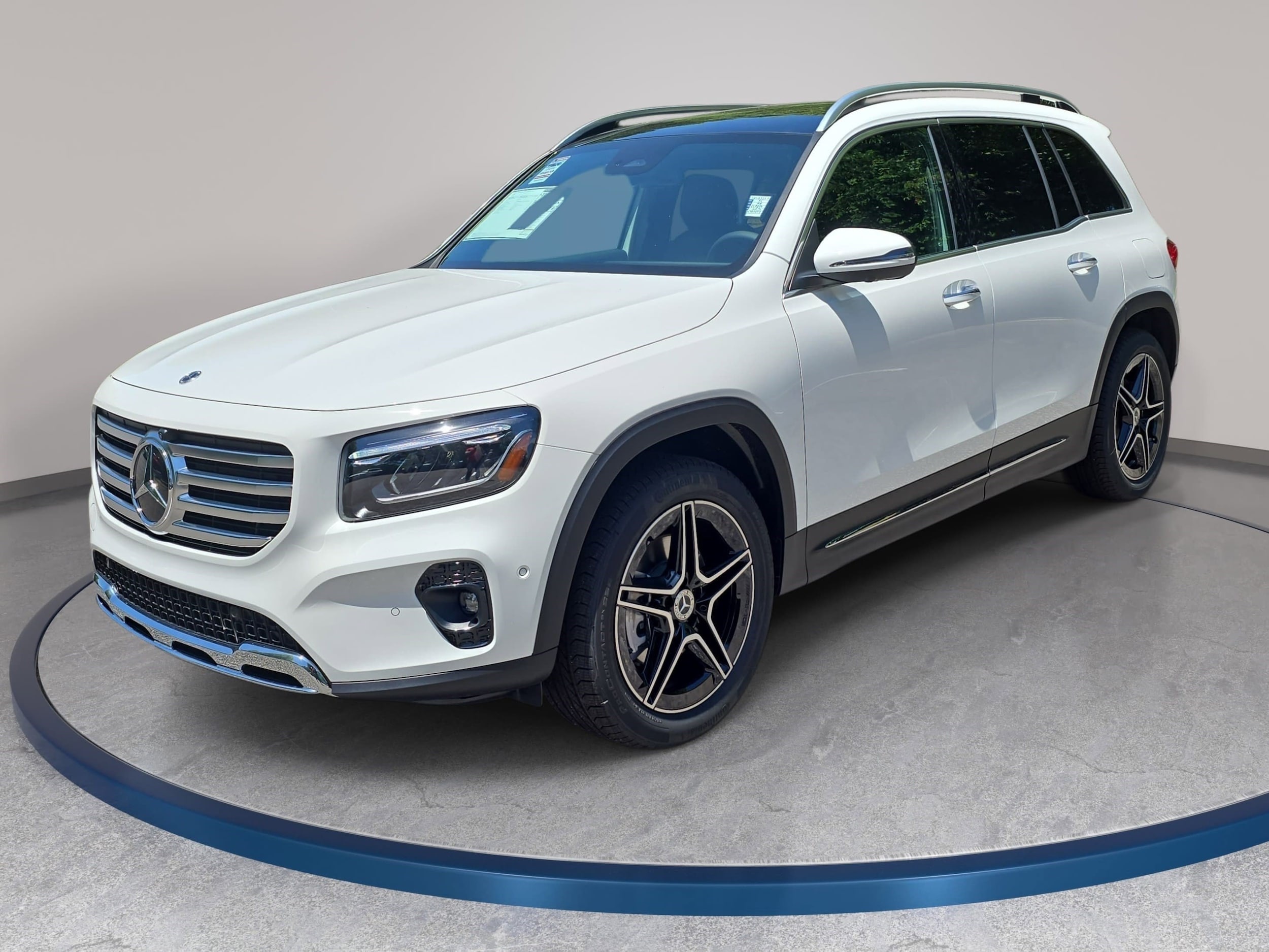 2026 Mercedes-Benz GLB GLB 250 4MATIC's photo