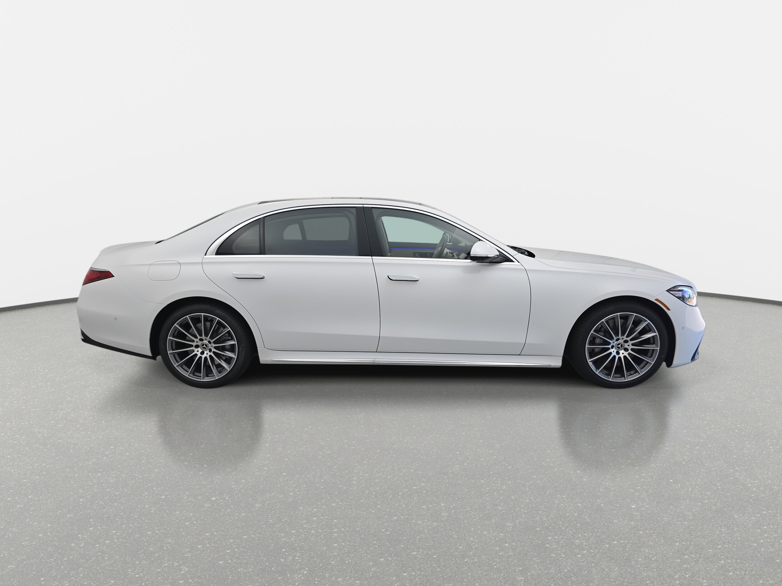 2026 Mercedes Benz S 580 4MATIC photo 2