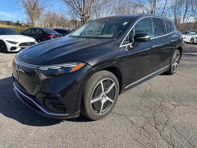 2023 Mercedes-Benz EQS SUV Base's photo