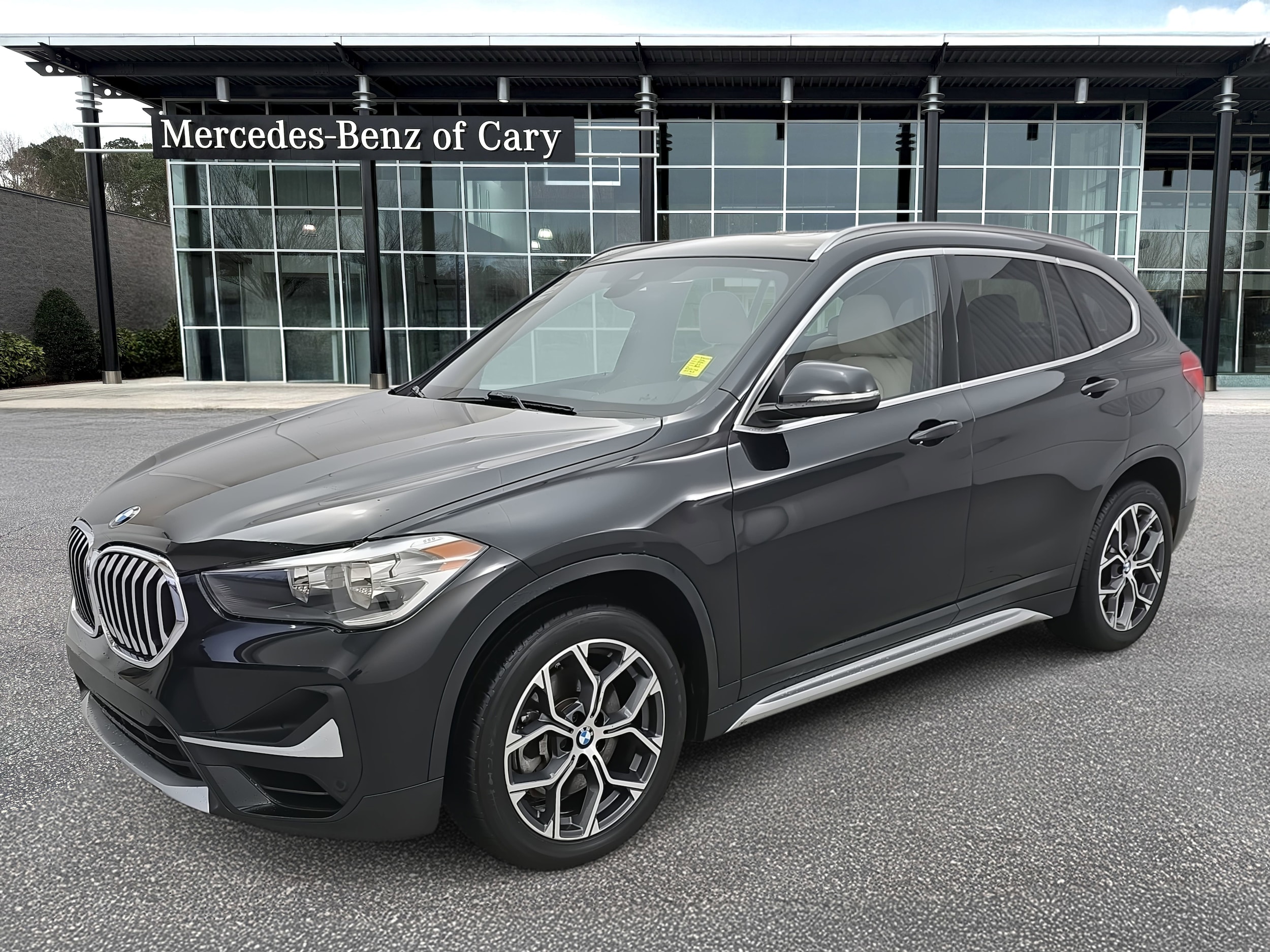 2022 BMW X1 28i's photo