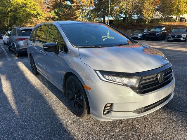 2024 Honda Odyssey Sport photo 3