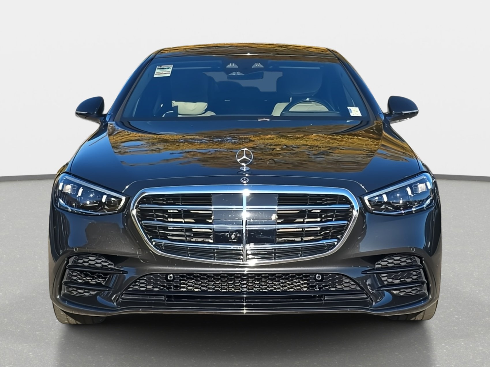2025 Mercedes Benz S 580 4MATIC photo 2