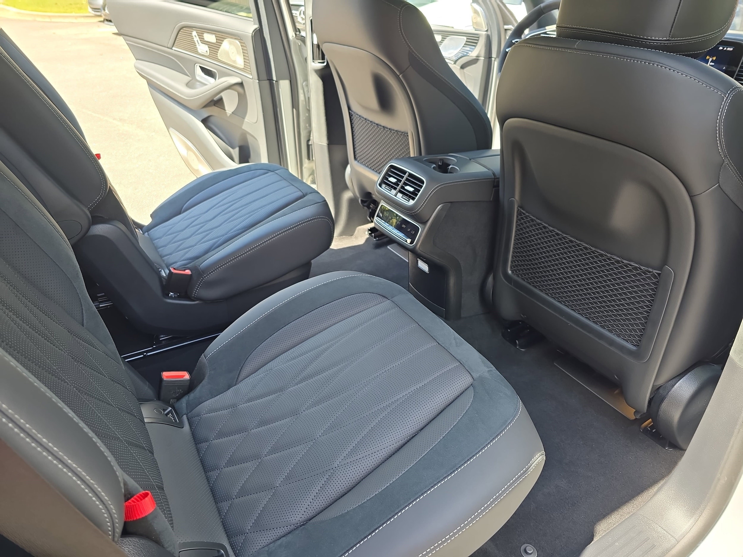 2026 Mercedes-Benz GLS AMG GLS 63 - Photo 11