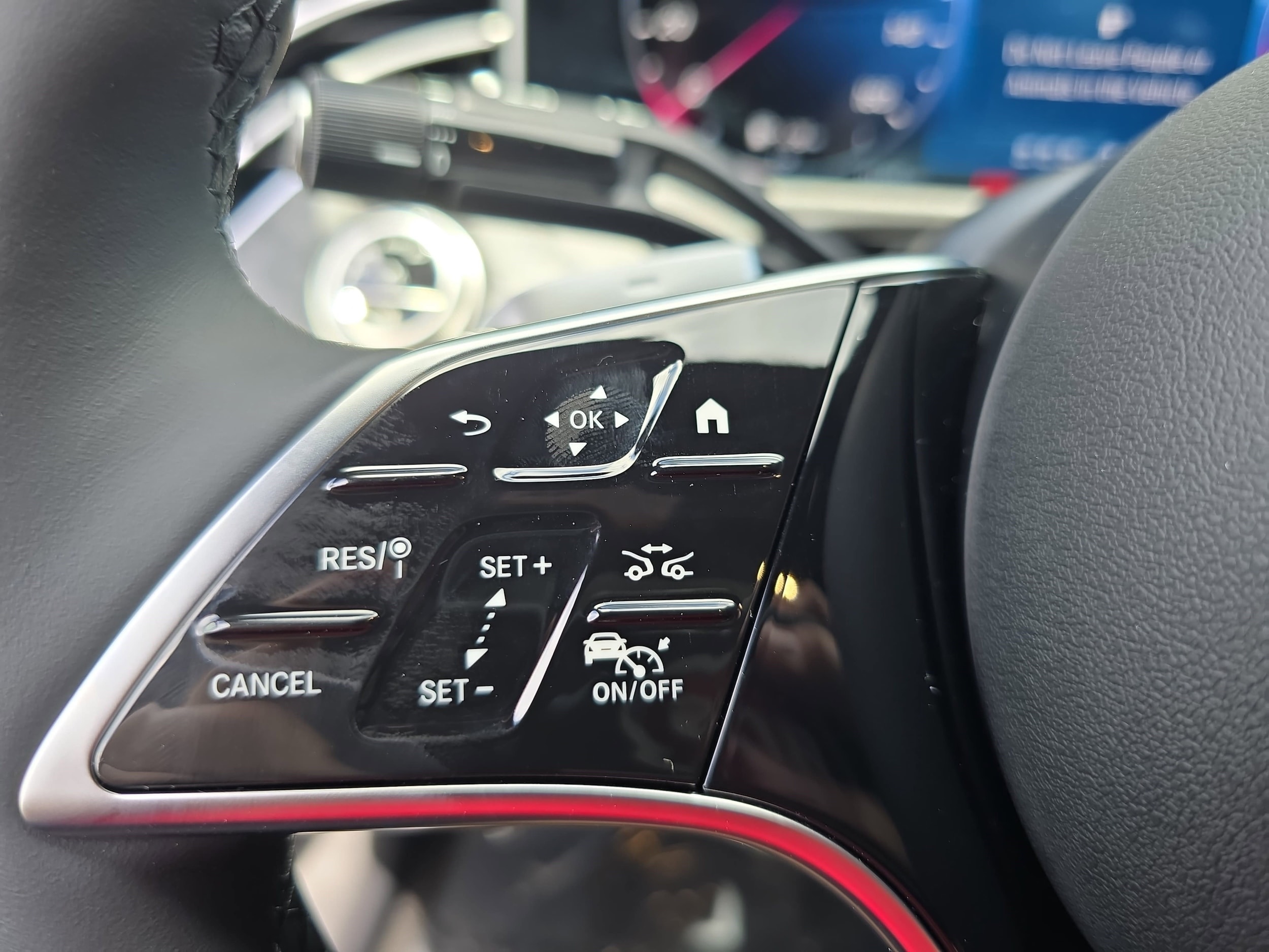 2026 Mercedes-Benz E-Class E350 - Photo 17