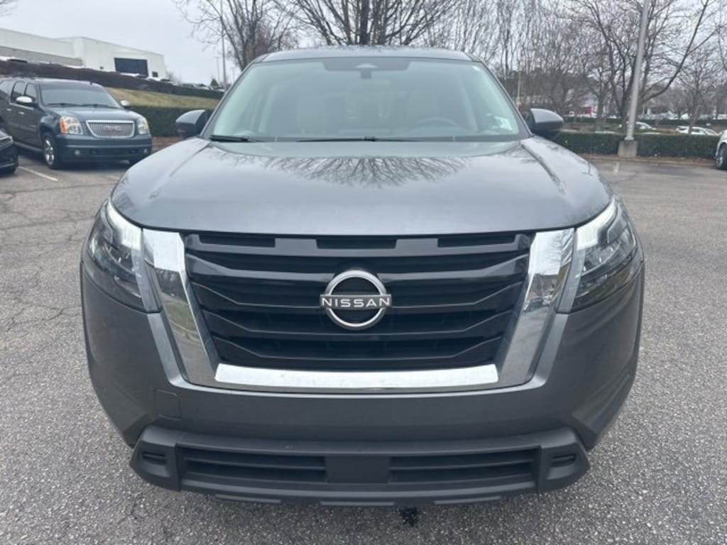 Used 2024 Nissan Pathfinder SV SUV